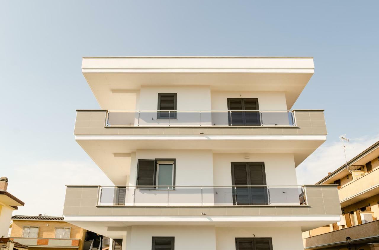 Fco Luxury Apartments Фьюмичино Экстерьер фото