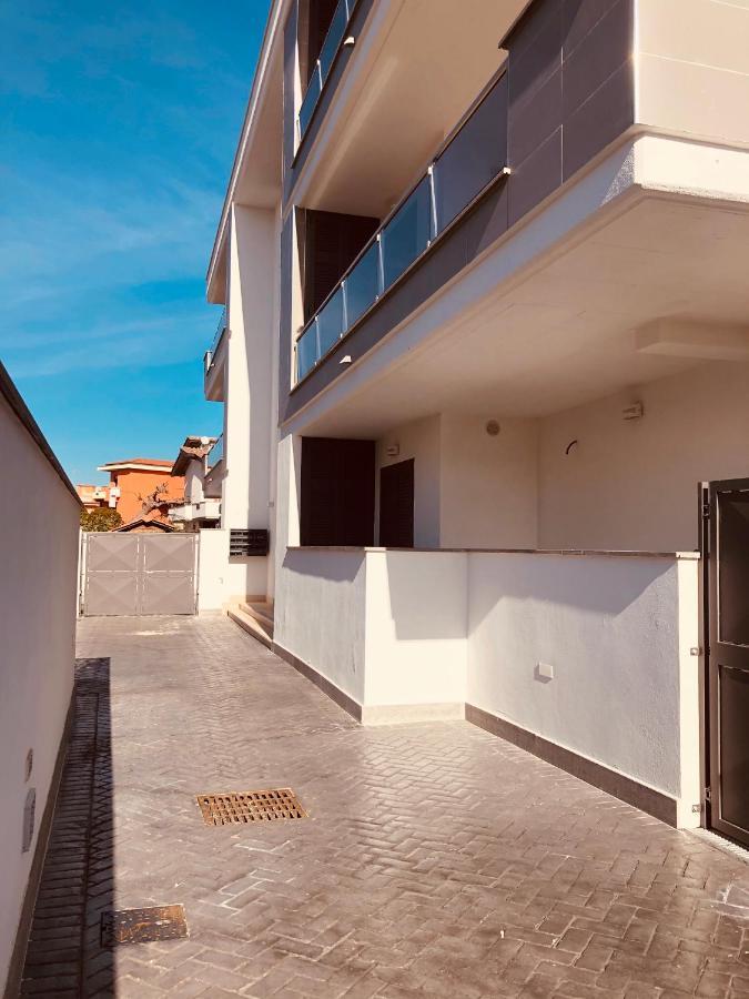 Fco Luxury Apartments Фьюмичино Экстерьер фото